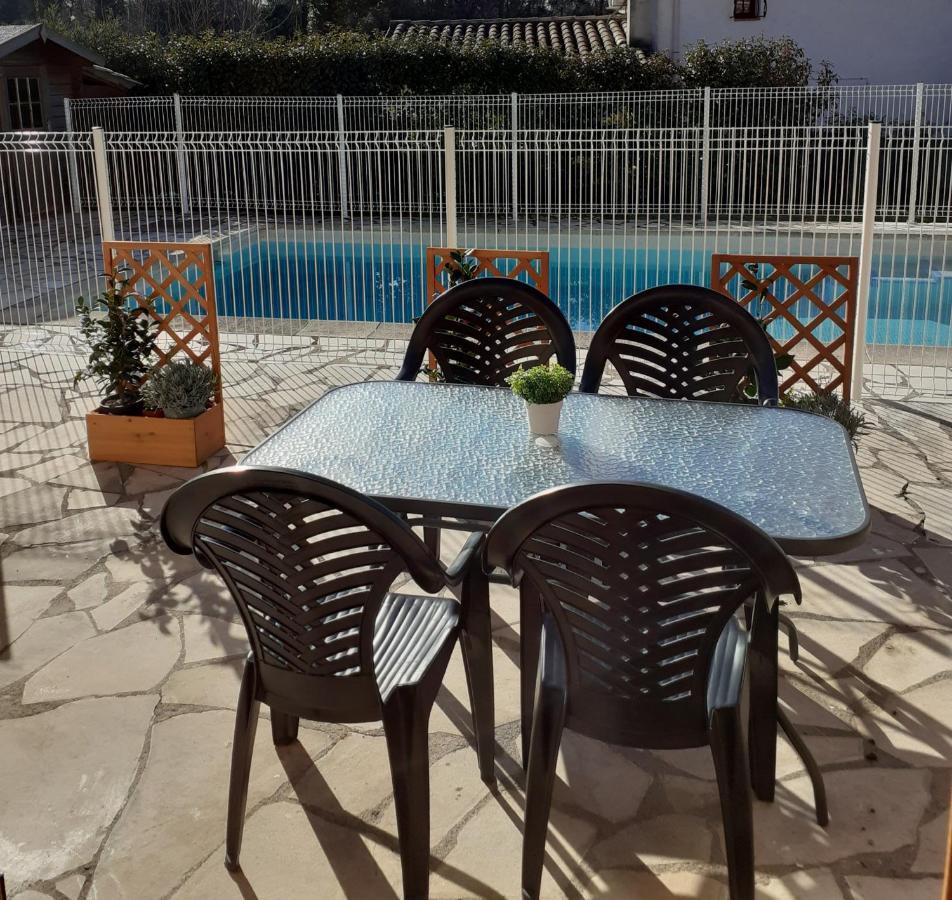 Maison Mitoyenne Avec Piscine Un Moment Chez Diane جراس المظهر الخارجي الصورة